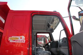 乘龙M3&nbsp;自卸车驾驶室                                               图片