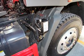 乘龙M3&nbsp;自卸车底盘                                                图片