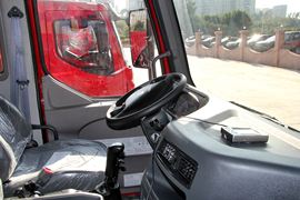 乘龙M5&nbsp;自卸车驾驶室                                               图片