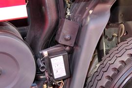 乘龙M5&nbsp;自卸车底盘                                                图片