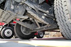 东风柳汽 乘龙M5 240马力 4X2 5.6米自卸车(LZ3122M3AA)
