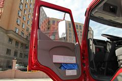 东风柳汽 乘龙M5 320马力 8X4 6.8米自卸车(LZ3317M5FA)