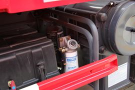 乘龙M5&nbsp;自卸车底盘                                                图片