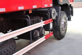 乘龙M5&nbsp;自卸车底盘                                                图片