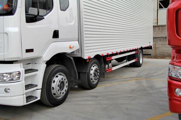 �������� ����M5�ؿ� 270���� 6X2 9.6���Ű���ʽ�ػ���(LZ5200XXYM5CA)ͼƬ