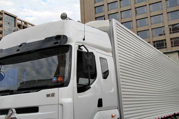 �������� ����M5�ؿ� 270���� 6X2 9.6���Ű���ʽ�ػ���(LZ5200XXYM5CA)ͼƬ