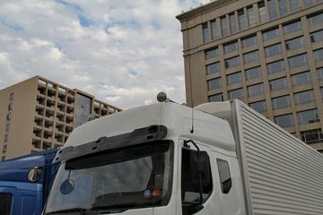 �������� ����M5�ؿ� 270���� 6X2 9.6���Ű���ʽ�ػ���(LZ5200XXYM5CA)ͼƬ