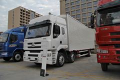 东风柳汽 乘龙M5重卡 270马力 6X2 9.6米排半厢式载货车(LZ5200XXYM5CA)