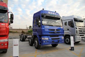 东风柳汽 乘龙M5重卡 320马力 8X4 9.6米排半仓栅式载货车底盘(LZ5311CCYM5FA)