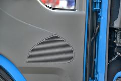 江淮 帅铃K330 120马力 3308轴距双排轻卡底盘(HFC1041R92K2C2)