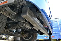 江淮帅铃 威司达W530中卡 160马力 4X2 6.8米排半厢式载货车底盘(HFC5162XXYP70K1E1)