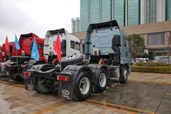 华菱 汉马重卡 375马力 6X4牵引车(HN4252A34C2M4)