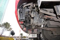 华菱 汉马重卡 345马力 6X2牵引车(HN4252A31B5M4)