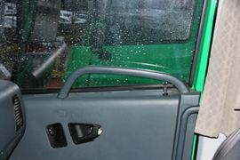 汉马H6&nbsp;自卸车驾驶室                                               图片