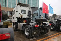 华菱 汉马重卡 345马力 4X2牵引车(HN4182A31C4M4)