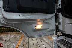 华菱 汉马重卡 345马力 4X2牵引车(HN4182A31C4M4)