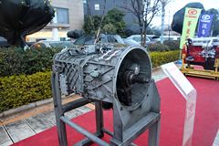 汉马14S OR 2250 14挡 手动挡变速箱