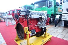 汉马动力CM6D18.345 40 345马力 9.84L 国四 柴油发动机