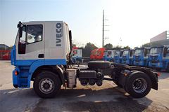 上汽红岩 杰狮M100重卡 290马力 4X2牵引车(CQ4185HMG361)