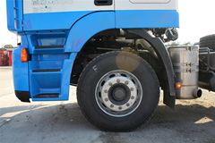 上汽红岩 杰狮M100重卡 290马力 4X2牵引车(CQ4185HMG361)