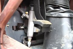 重汽王牌 W5G重卡 340马力 8X4 9.4米仓栅式载货车(CDW5310CCYA1T4)