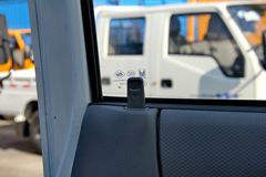 江铃 新顺达 109马力 4.21米单排厢式轻卡(加大货柜)(JX5044XXYXGN2)