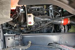 上汽红岩 杰狮M100重卡 290马力 6X2牵引车(CQ4255HTG273C)