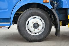 东风 锐铃 116马力 4.15米单排厢式轻卡(DFA5041XXY11D2AC)