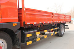 东风 多利卡D9中卡 160马力 4X2 6.8米栏板载货车(东风 康明斯)(DFA1161L10D7)