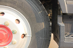 东风 多利卡D9中卡 160马力 4X2 6.8米栏板载货车(东风 康明斯)(DFA1161L10D7)