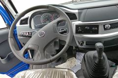 四川现代 新鸿运 140马力 4米自卸车