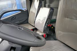 新鸿运&nbsp;自卸车驾驶室                                               图片