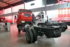 福田 欧马可3系 143马力 3360轴距排半轻卡底盘(BJ1049V9PEA-FA)