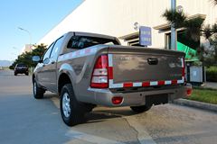 福田 拓陆者E 舒适版 2.8L柴油 95马力 双排皮卡