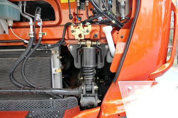 ���Ͽ��� U260�ؿ� 260���� 6X2 LNG 9.4����ʽ�ػ���(SQR5252XXYN5T2)ͼƬ