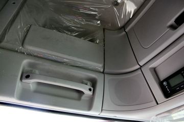 ���Ͽ��� U260�ؿ� 260���� 6X2 LNG 9.4����ʽ�ػ���(SQR5252XXYN5T2)ͼƬ