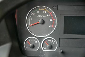 ���Ͽ��� U260�ؿ� 260���� 6X2 LNG 9.4����ʽ�ػ���(SQR5252XXYN5T2)ͼƬ