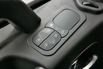 ���Ͽ��� U260�ؿ� 260���� 6X2 LNG 9.4����ʽ�ػ���(SQR5252XXYN5T2)ͼƬ