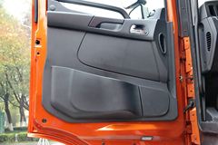 联合卡车 U260重卡 260马力 6X2 LNG 9.4米厢式载货车(SQR5252XXYN5T2)