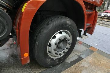 ���Ͽ��� U260�ؿ� 260���� 6X2 LNG 9.4����ʽ�ػ���(SQR5252XXYN5T2)ͼƬ