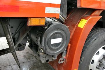 ���Ͽ��� U260�ؿ� 260���� 6X2 LNG 9.4����ʽ�ػ���(SQR5252XXYN5T2)ͼƬ