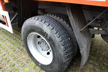 ���Ͽ��� U260�ؿ� 260���� 6X2 LNG 9.4����ʽ�ػ���(SQR5252XXYN5T2)ͼƬ