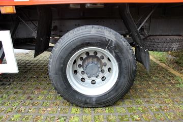 ���Ͽ��� U260�ؿ� 260���� 6X2 LNG 9.4����ʽ�ػ���(SQR5252XXYN5T2)ͼƬ