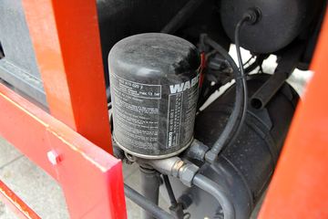 ���Ͽ��� U260�ؿ� 260���� 6X2 LNG 9.4����ʽ�ػ���(SQR5252XXYN5T2)ͼƬ