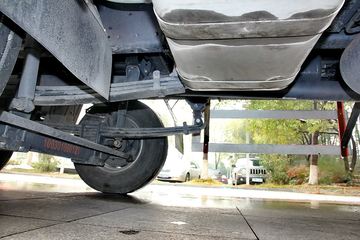 ���Ͽ��� U260�ؿ� 260���� 6X2 LNG 9.4����ʽ�ػ���(SQR5252XXYN5T2)ͼƬ