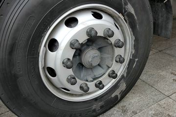 ���Ͽ��� U260�ؿ� 260���� 6X2 LNG 9.4����ʽ�ػ���(SQR5252XXYN5T2)ͼƬ