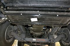 联合卡车 U260重卡 260马力 6X2 LNG 9.4米厢式载货车(SQR5252XXYN5T2)