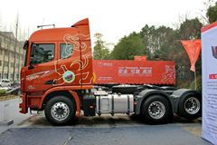 联合卡车 U480重卡 2015款 480马力 6X2R牵引车(后提升桥)(SQR4251D6ZT4-6)