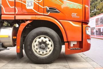 ���Ͽ��� U400�ؿ� 2015�� K��� 400���� 6X4 LNGǣ����(SQR4252N6ZT4)ͼƬ