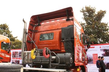 ���Ͽ��� U400�ؿ� 2015�� K��� 400���� 6X4 LNGǣ����(SQR4252N6ZT4)ͼƬ